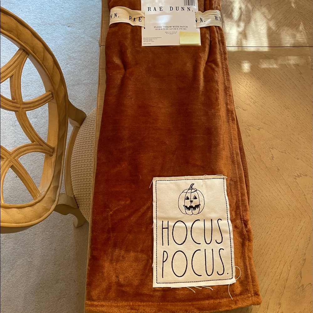 Rae Dunn HOCUS POCUS plush blanket throw
